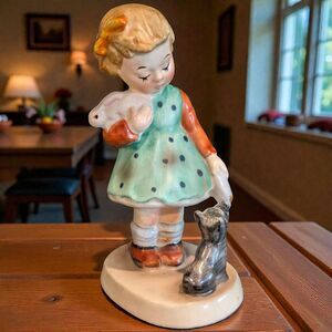 Child Figurine NAPCO JAPAN "LITTLE MOTHER" AH1D edition 5.5" Vtg 1940s